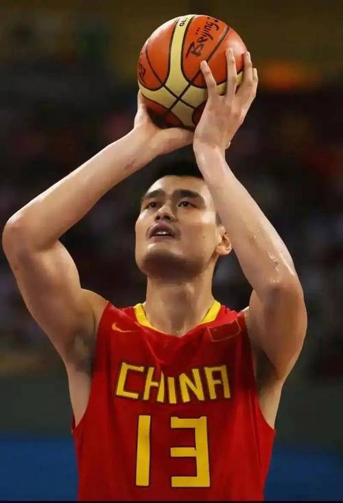 姚明身高2米26是真的吗？细数他辉煌的篮球生涯