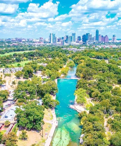 奥斯汀在哪个州？深度解析奥斯汀的地理位置和城市特色
