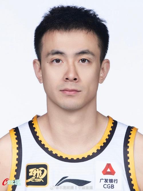 揭秘赵继伟的实际身高，185cm的官方数据靠谱吗？