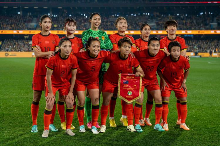 急！中国女足在土耳其遭遇地震，她们现在怎么样了？