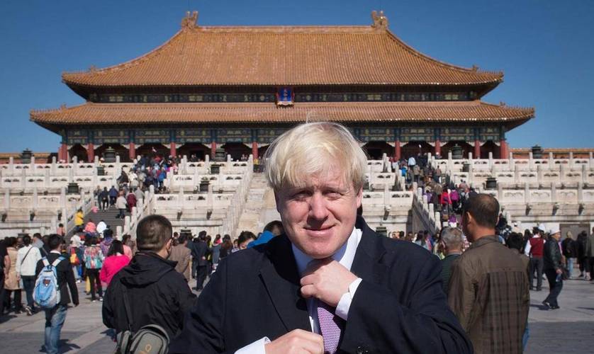 英国前首相约翰逊年龄多大？带你了解他的生平
