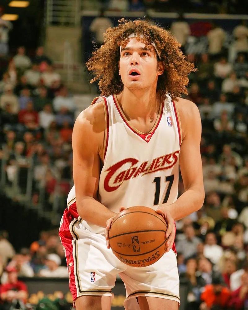 瓦莱乔厉害吗？看看他的NBA生涯数据你就知道了！