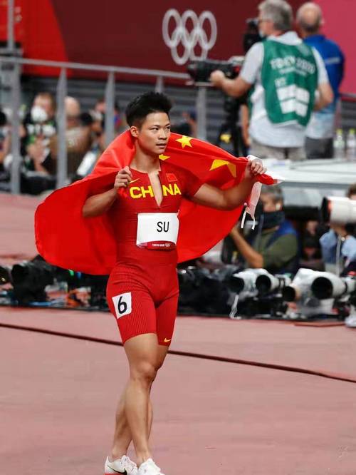 中国短跑领军人物：苏炳添与谢震业谁更胜一筹？