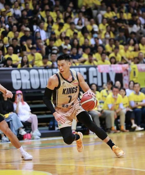 林书豪退役了吗？他还会回到NBA赛场吗？