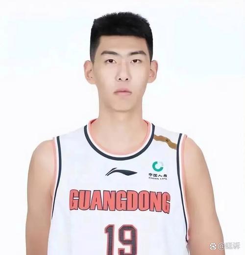 篮球名将闫宇峰是哪里人？他的家乡在哪里？