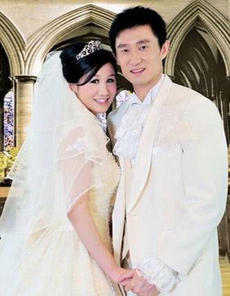 细扒杜锋第一任妻子：游泳冠军的隐秘人生