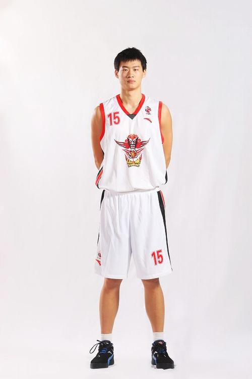 你知道吴轲是哪里人吗？探秘CBA球员吴轲的故乡。