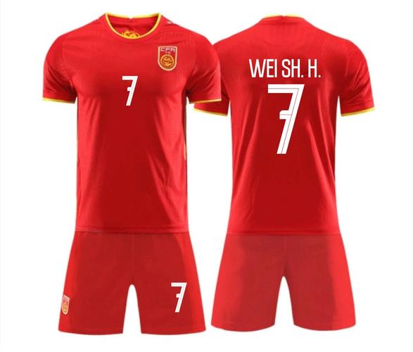 为什么02年国足的十号球衣不再出现？