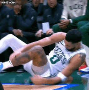字母哥垫脚过哪些人？盘点那些被字母哥垫脚的NBA球星