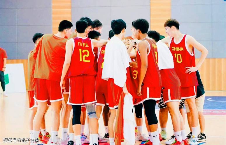 中国男篮18号是谁？他在比赛中发挥了怎样的作用？