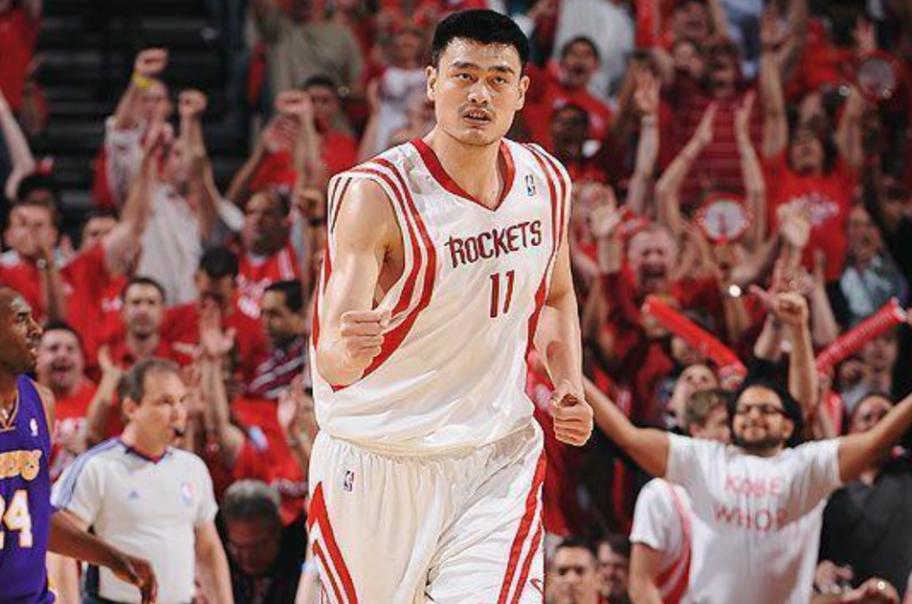 姚明是NBA巨星吗？深度解读其影响力和篮球成就