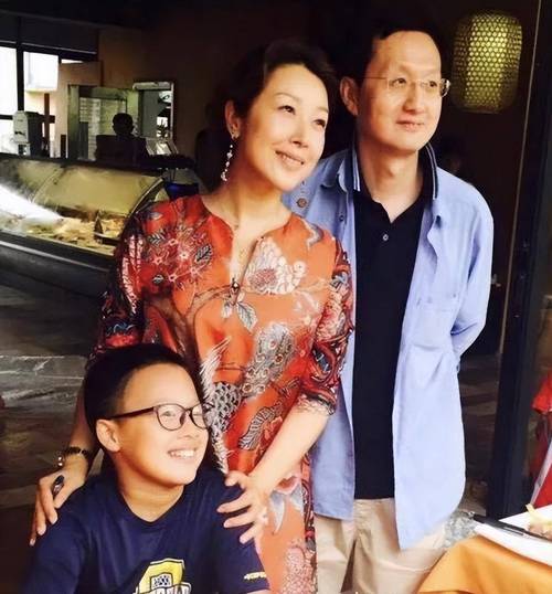 孙悦巅峰时期年薪多少？湖人时期与如今对比