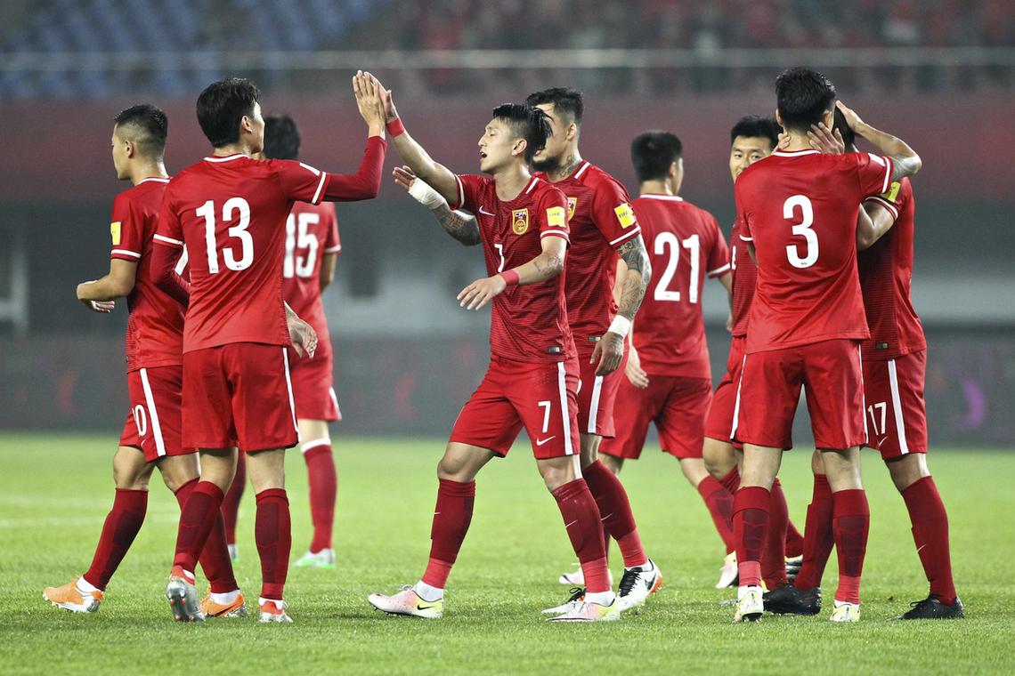 国足VS香港队：实力差距有多大？球迷热议不断！