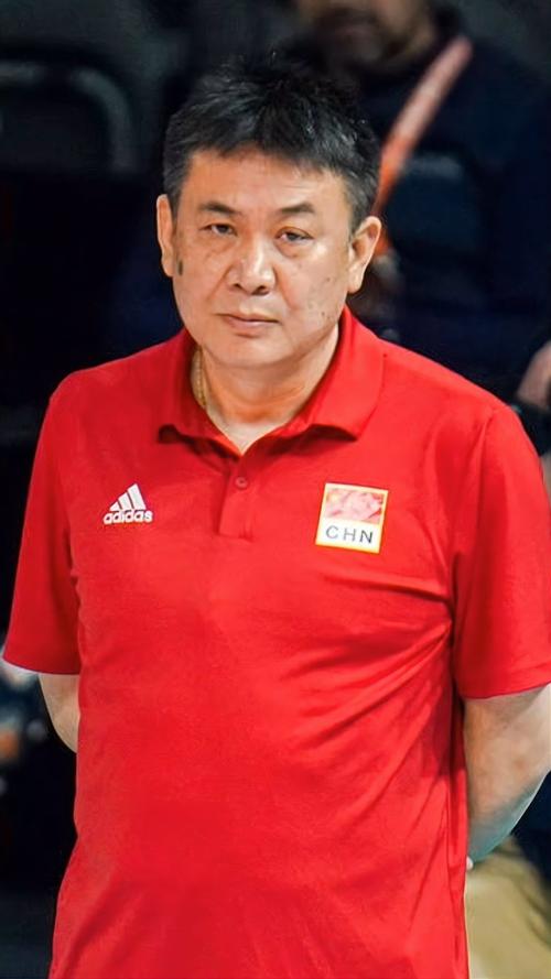 你知道中国女排主教练是谁吗？赵勇教练带队备战奥运！