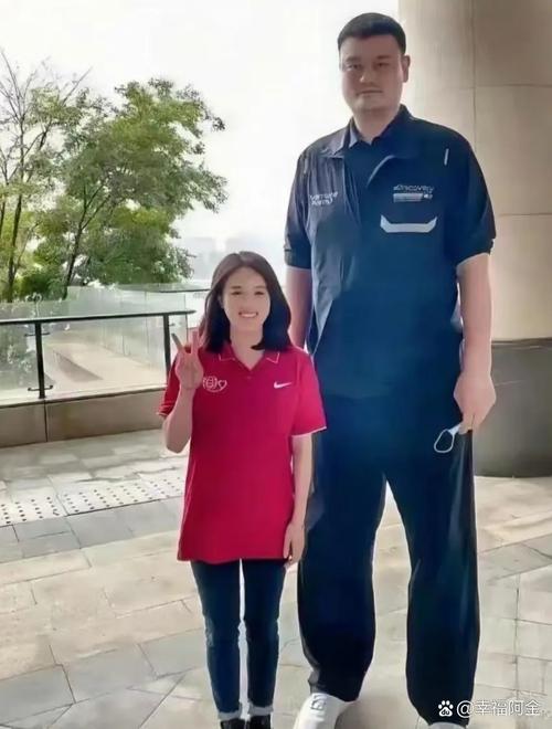 姚明身高2米26是真的吗？细数他辉煌的篮球生涯
