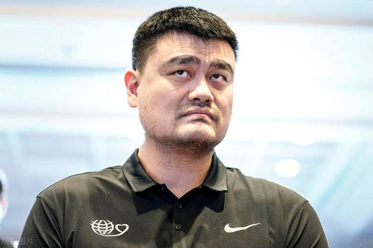 姚明身高2米26是真的吗？细数他辉煌的篮球生涯