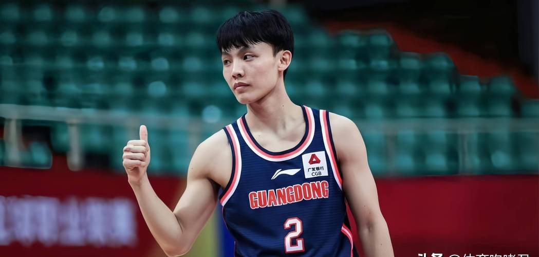 胡明轩妈妈是谁？揭秘CBA球星背后的神秘女人