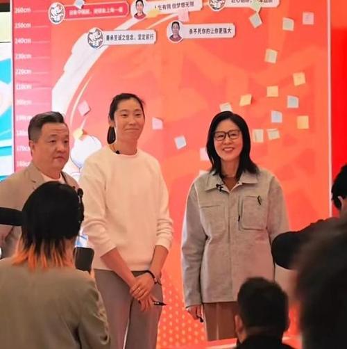 朱婷和郎平是什么关系？师徒情深成就排球传奇