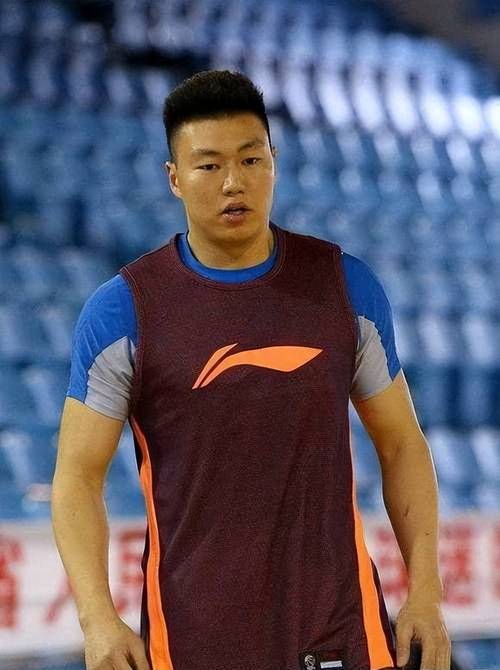 李根身高多少？揭秘CBA名将李根的身高体重数据
