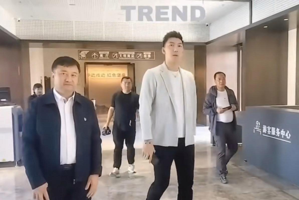 可兰白克的身高是多少厘米？一探CBA球星可兰白克的身高及球场表现！