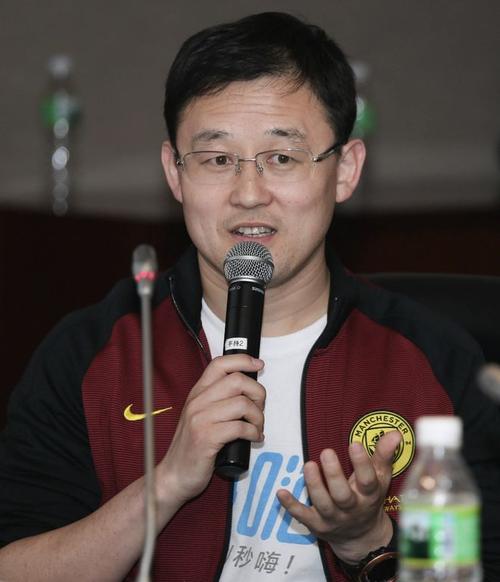 孙继海在曼城的辉煌：够格被称为曼城名宿吗？