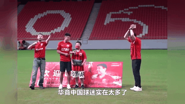 究竟莱万还是本泽马更出色？球迷热议不断