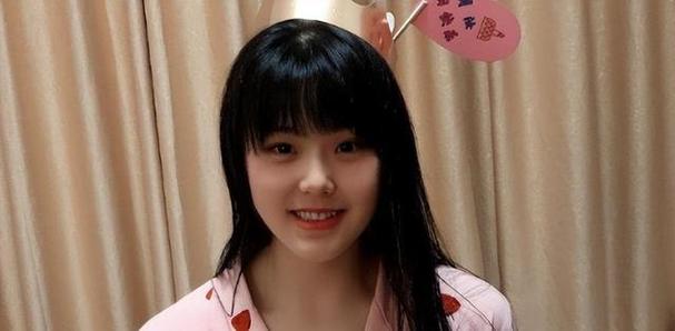 李月汝身高体重是多少？看看这惊人数据！