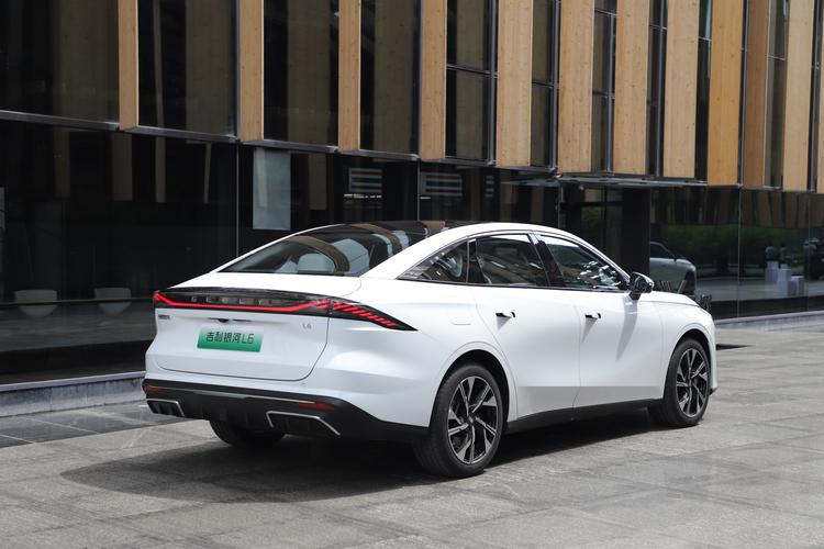 穷人不要碰的三款车：高油耗、停产车和冷门车，省钱才是王道！
