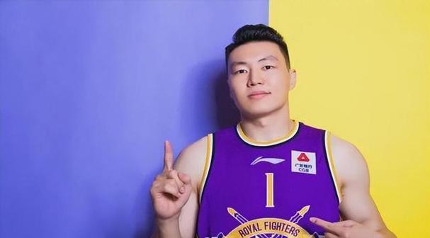 李根身高多少？揭秘CBA名将李根的身高体重数据