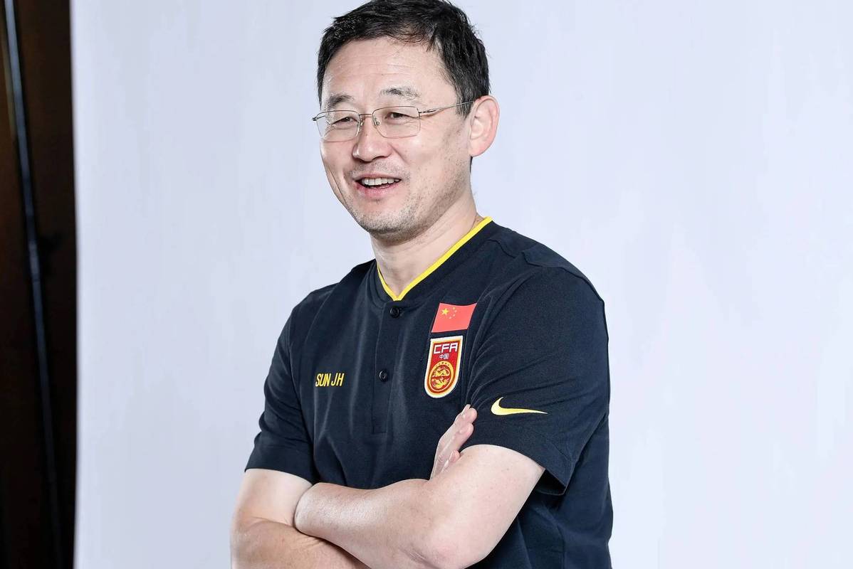 孙继海在曼城的辉煌：够格被称为曼城名宿吗？