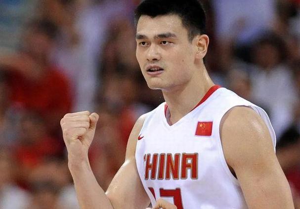 姚明是NBA巨星吗？深度解读其影响力和篮球成就