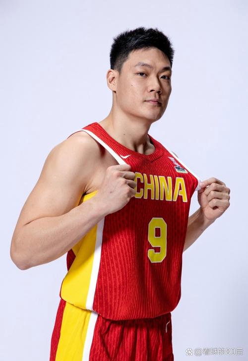 胡金秋身高是多少？揭秘中国男篮内线悍将！