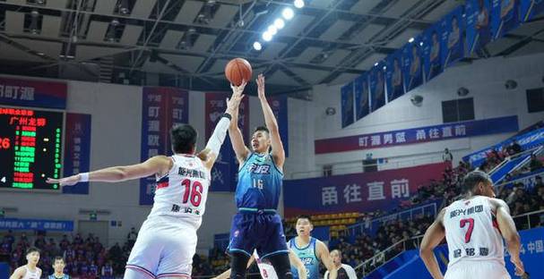 罗凯文来自哪里？这位篮球运动员的故乡与职业发展历程