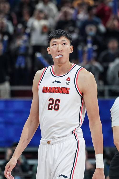 想知道周琦身高几尺吗？数据告诉你答案，还有更多惊喜！