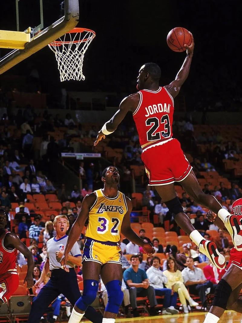 乔丹打球干净吗？揭秘篮球之神的比赛细节