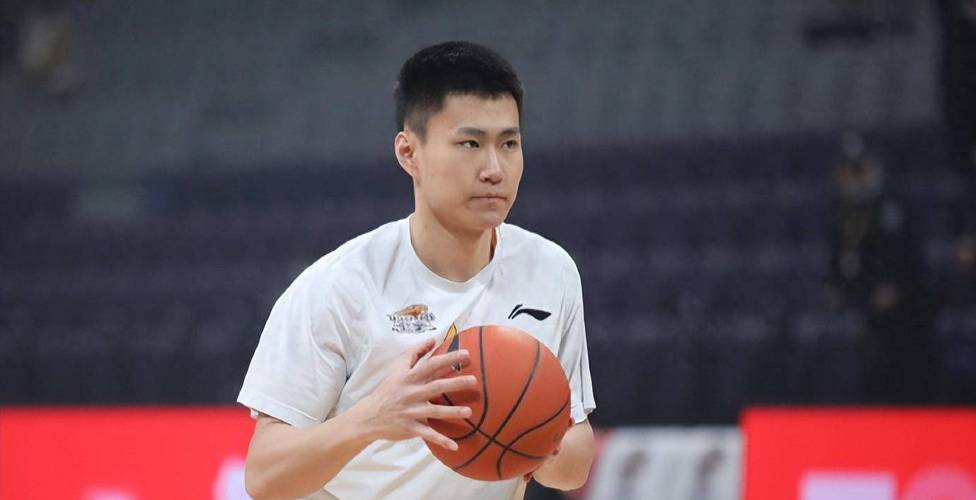 吴昌泽在吉林男篮穿几号球衣？他之前的号码是多少？