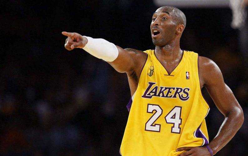 科比回来了吗？季前赛首秀精彩回顾及分析