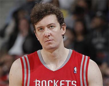 你知道阿西克是什么意思吗？揭秘NBA球员欧米尔·阿西克