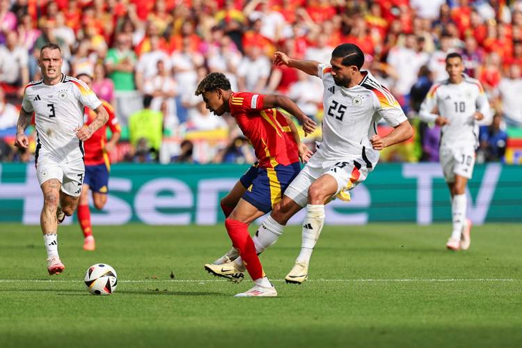 欧洲杯决赛:西班牙夺冠!英格兰遗憾落败