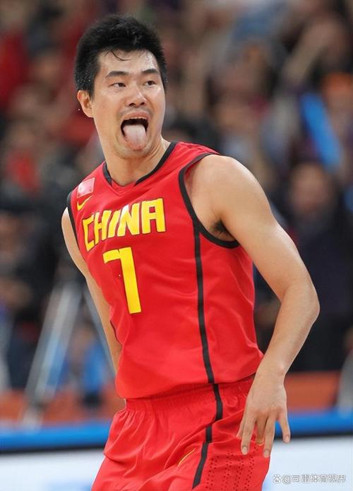 前CBA球星王仕鹏身高究竟多少？球迷热议不断