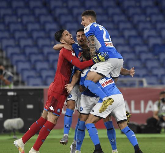 那不勒斯与乌迪内斯较量:回顾比赛过程,预测未来走势