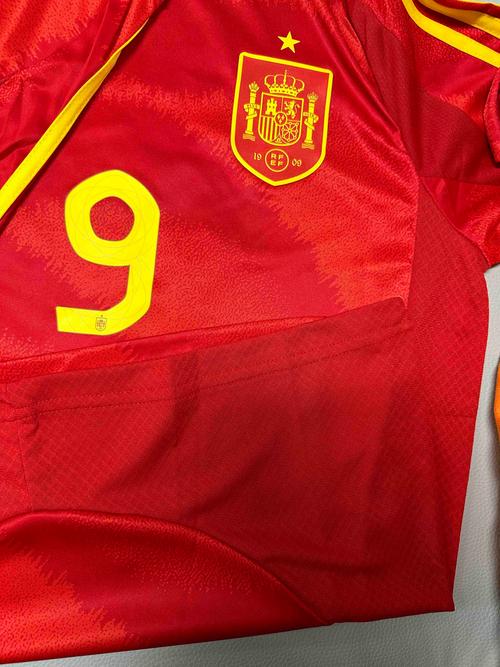 足球球衣号码怎么选?根据位置和个人喜好选择你的专属号码