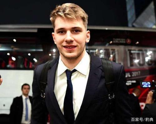 评价李本森的篮球实力，天赋异禀的球员为何最终走向沉沦？