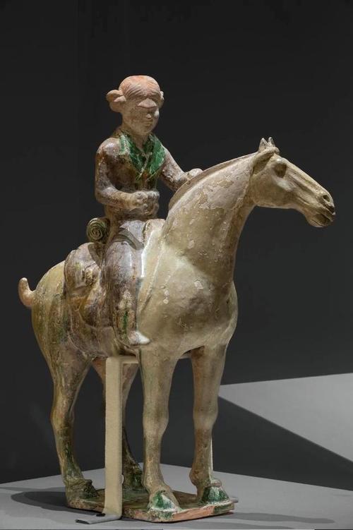 唐朝时期胡人指哪些少数民族？和唐人有什么区别？