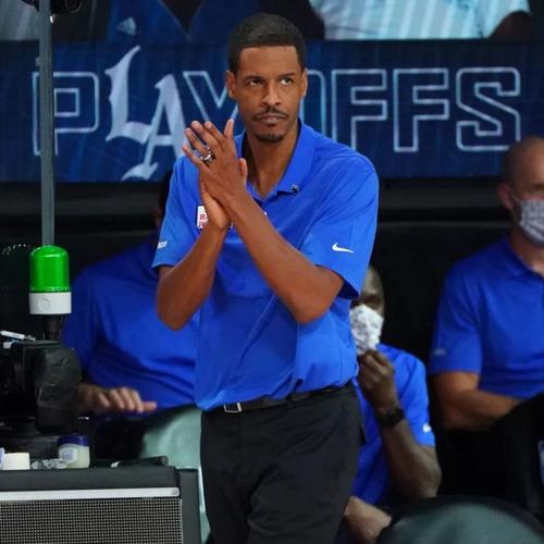 莫雷现在的工作单位是哪里？他最近发生了什么？