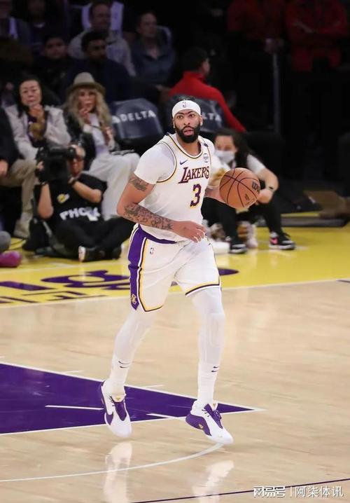 想知道NBA小斯是谁？带你回顾他的高光时刻和经典战役