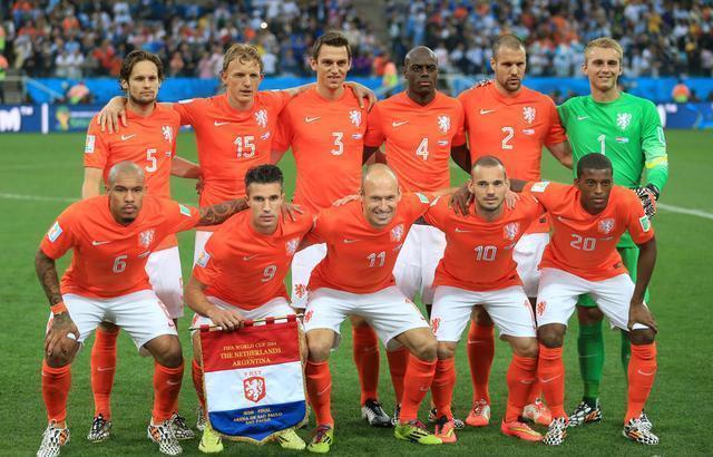 荷兰足球队三次获得世界杯亚军,为何成“无冕之王”?