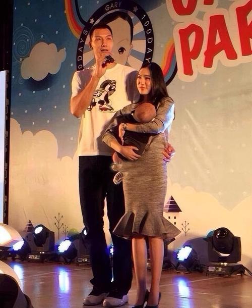 易建联儿子几个?揭秘他与家人的幸福生活