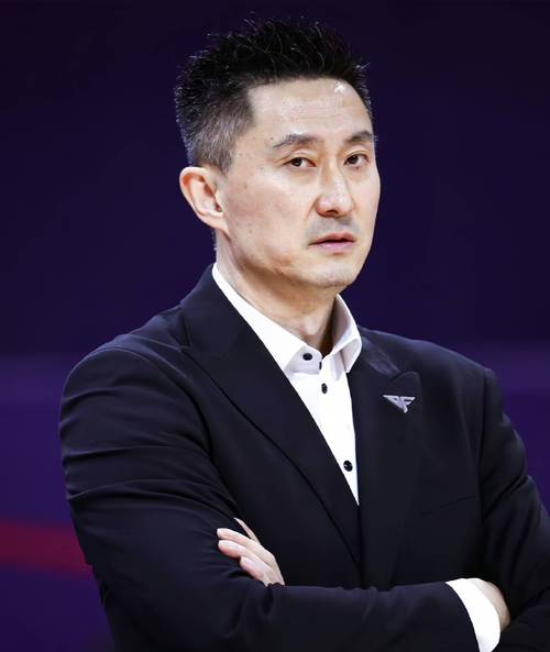 杜锋有几任妻子？揭秘名帅背后的感情故事