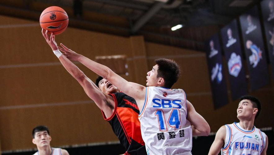 CBA球员黄毅超哪里人？他的家乡和职业生涯